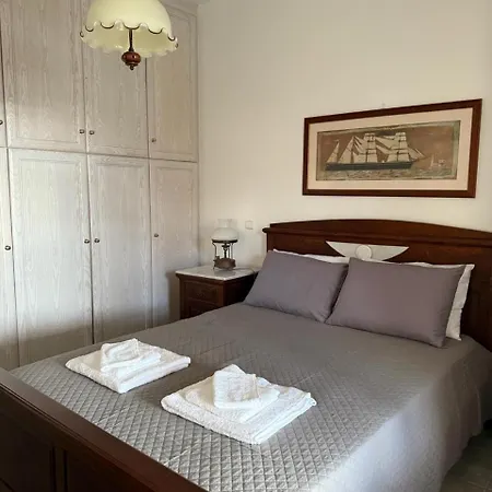 Mare Parikia (Paros)